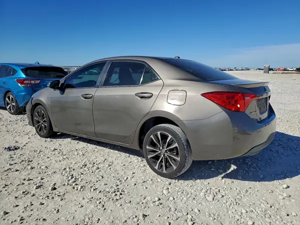 2T1BURHE8JC057720 2018 TOYOTA COROLLA - Image 2