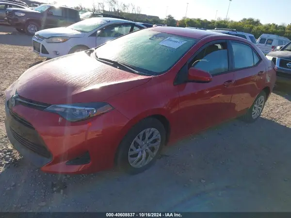 2T1BURHE8JC059869 2018 TOYOTA COROLLA - Image 2