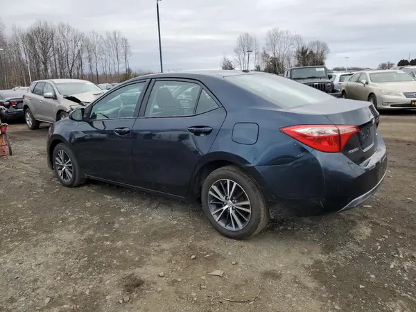 2T1BURHE8JC060617 2018 TOYOTA COROLLA - Image 2