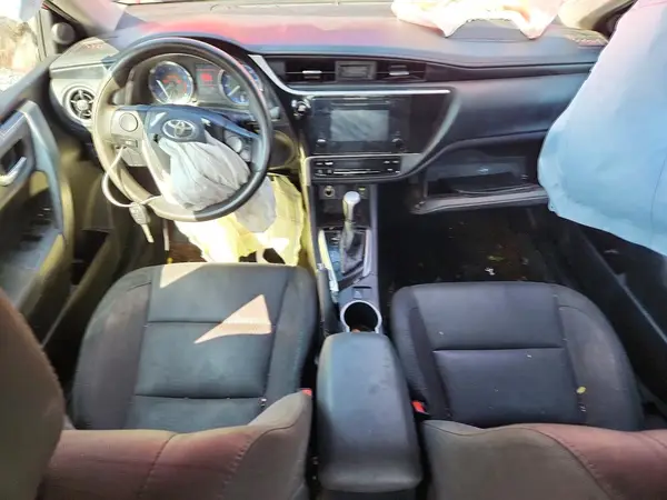 2T1BURHE8JC060682 2018 TOYOTA COROLLA - Image 8