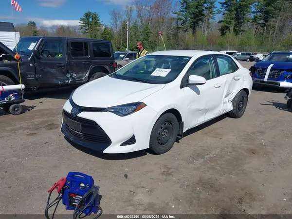 2T1BURHE8JC064750 2018 TOYOTA COROLLA - Image 2