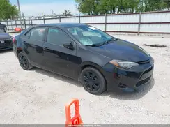 2T1BURHE8JC066711 2018 TOYOTA COROLLA
