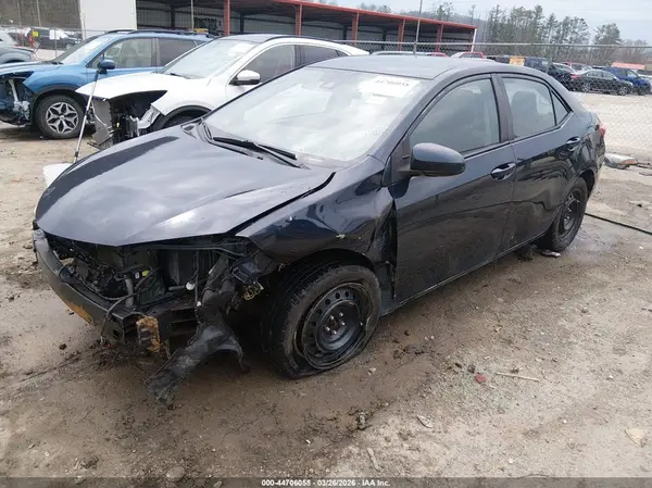 2T1BURHE8JC067101 2018 TOYOTA COROLLA - Image 2