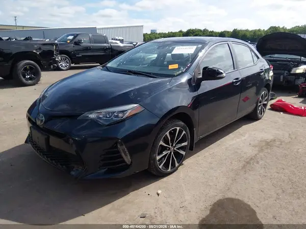2T1BURHE8JC073724 2018 TOYOTA COROLLA - Image 2