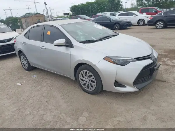 2T1BURHE8JC079006 2018 TOYOTA COROLLA - Image 1