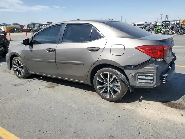 2T1BURHE8JC079071 2018 TOYOTA COROLLA - Image 2