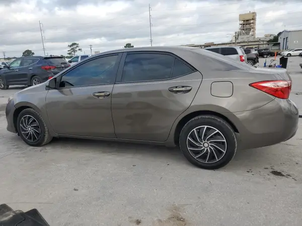 2T1BURHE8JC081094 2018 TOYOTA COROLLA - Image 2