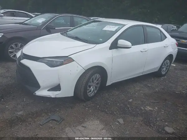 2T1BURHE8JC081435 2018 TOYOTA COROLLA - Image 2