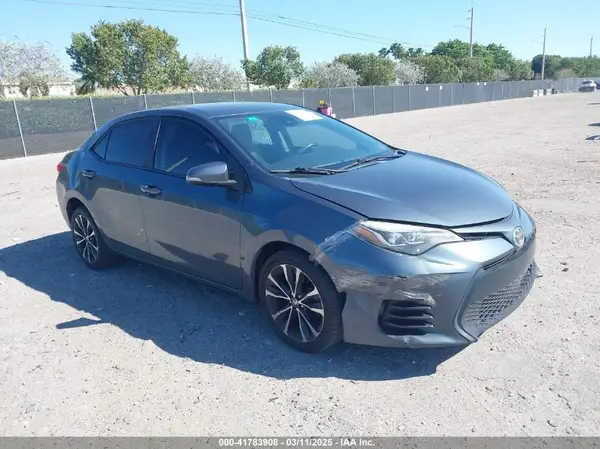 2T1BURHE8JC085310 2018 TOYOTA COROLLA - Image 1