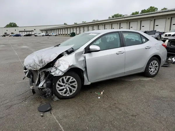 2T1BURHE8JC087395 2018 TOYOTA COROLLA - Image 1