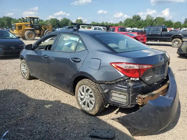2T1BURHE8JC089065 2018 TOYOTA COROLLA - Image 2