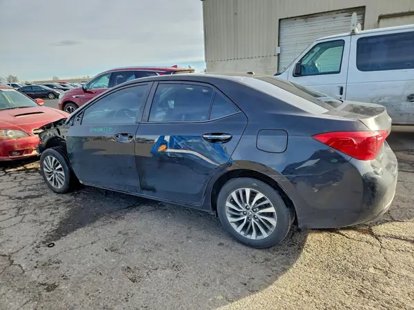 2T1BURHE8JC089843 2018 TOYOTA COROLLA - Image 2