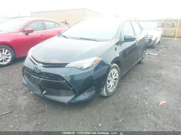 2T1BURHE8JC090460 2018 TOYOTA COROLLA - Image 2