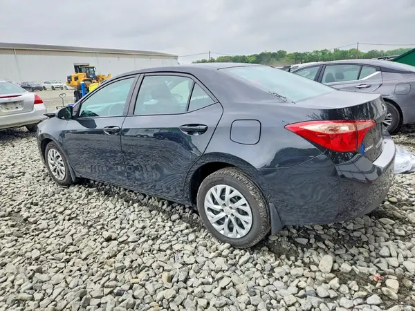 2T1BURHE8JC096839 2018 TOYOTA COROLLA - Image 2