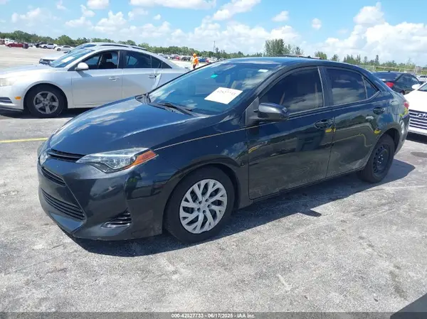 2T1BURHE8JC096887 2018 TOYOTA COROLLA - Image 2