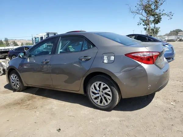 2T1BURHE8JC097263 2018 TOYOTA COROLLA - Image 2