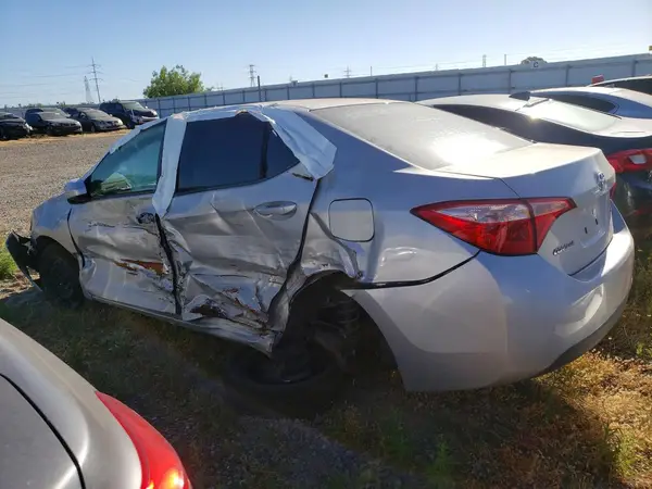 2T1BURHE8JC098767 2018 TOYOTA COROLLA - Image 2