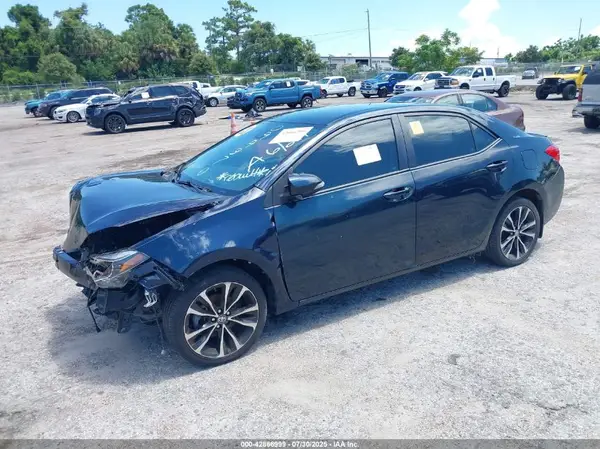 2T1BURHE8JC099370 2018 TOYOTA COROLLA - Image 2
