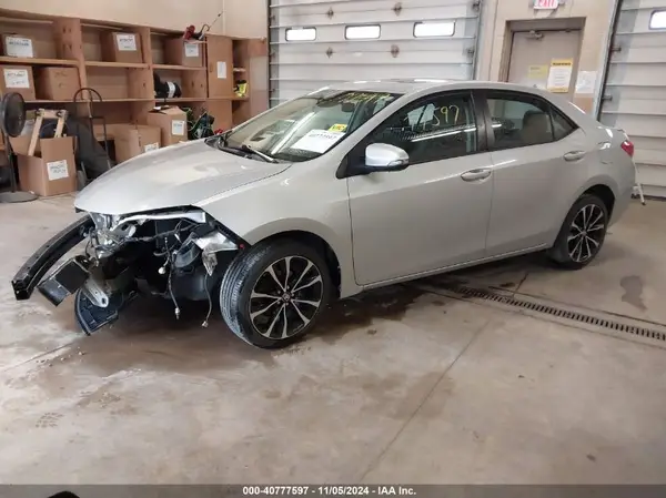 2T1BURHE8JC102476 2018 TOYOTA COROLLA - Image 2