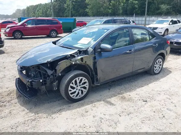 2T1BURHE8JC104356 2018 TOYOTA COROLLA - Image 2