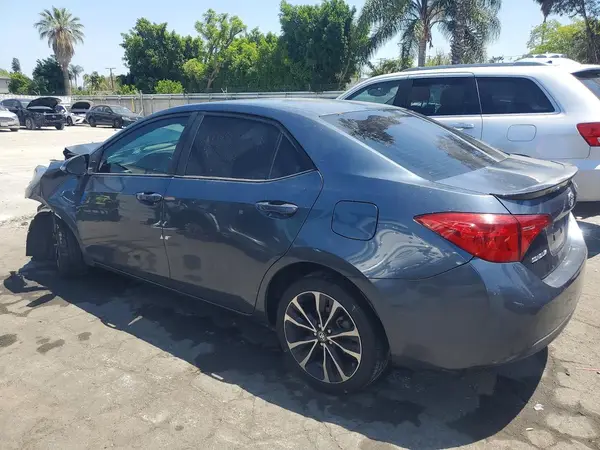 2T1BURHE8JC106138 2018 TOYOTA COROLLA - Image 2