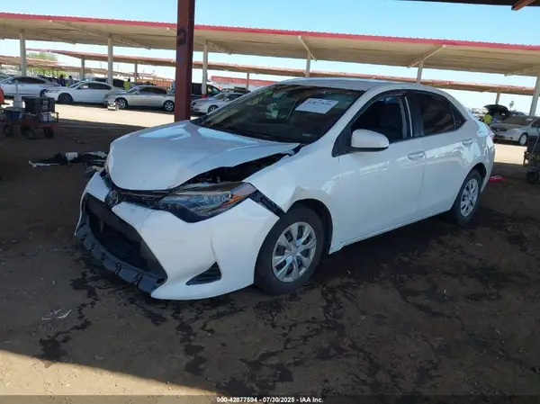 2T1BURHE8JC107063 2018 TOYOTA COROLLA - Image 2