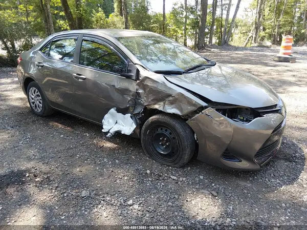 2T1BURHE8JC109010 2018 TOYOTA COROLLA - Image 1