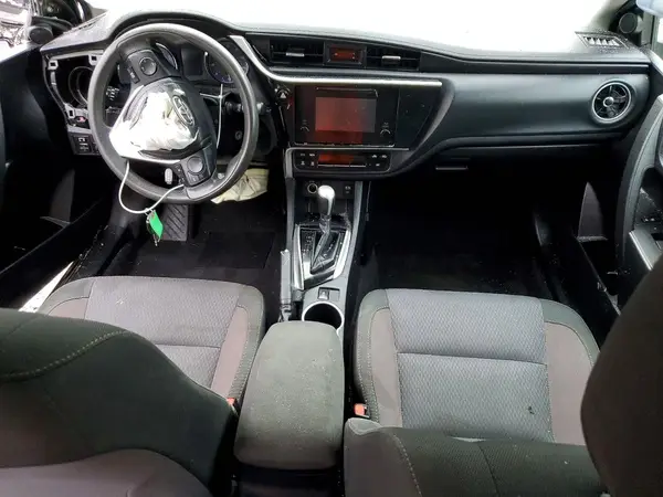 2T1BURHE8JC110643 2018 TOYOTA COROLLA - Image 8
