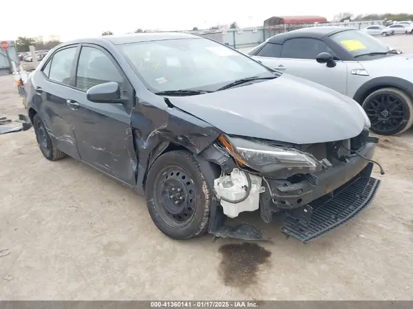 2T1BURHE8JC111386 2018 TOYOTA COROLLA - Image 1