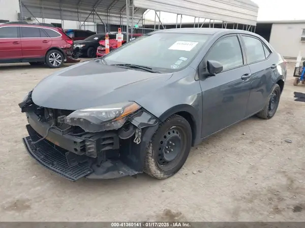 2T1BURHE8JC111386 2018 TOYOTA COROLLA - Image 2