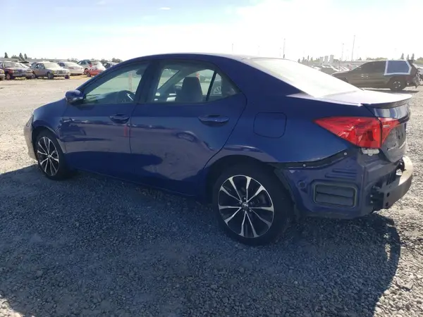 2T1BURHE8JC113672 2018 TOYOTA COROLLA - Image 2