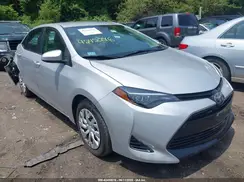 2T1BURHE8JC116054 2018 TOYOTA COROLLA