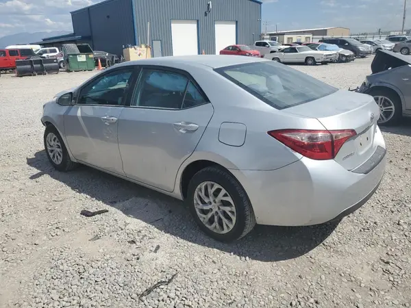 2T1BURHE8JC117026 2018 TOYOTA COROLLA - Image 2
