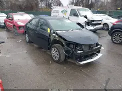 2T1BURHE8JC117463 2018 TOYOTA COROLLA