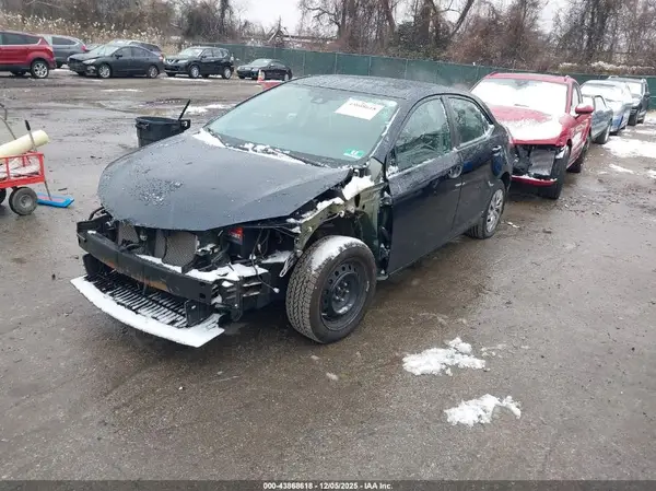 2T1BURHE8JC117463 2018 TOYOTA COROLLA - Image 2