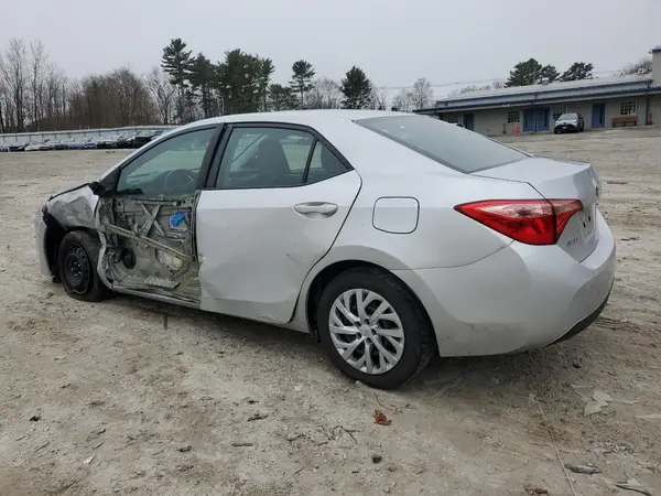 2T1BURHE8JC118564 2018 TOYOTA COROLLA - Image 2