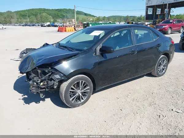 2T1BURHE8JC123523 2018 TOYOTA COROLLA - Image 2