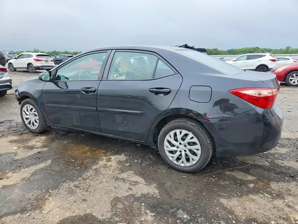 2T1BURHE8JC968064 2018 TOYOTA COROLLA - Image 2