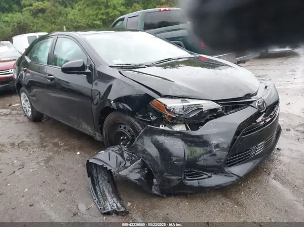 2T1BURHE8JC970252 2018 TOYOTA COROLLA - Image 1