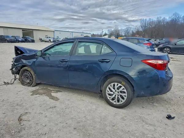 2T1BURHE8JC972468 2018 TOYOTA COROLLA - Image 2