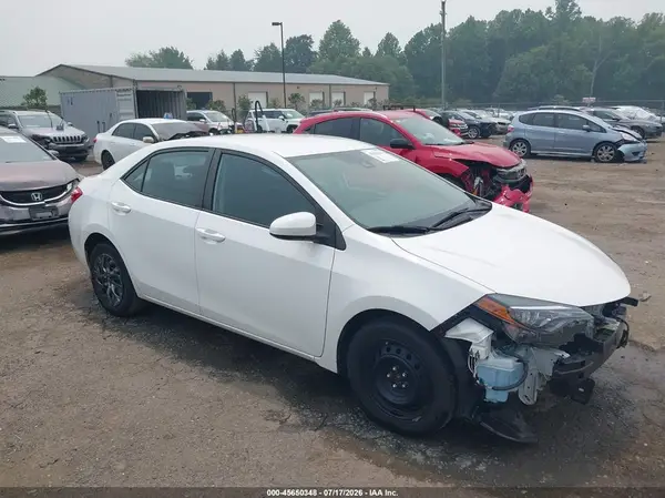 2T1BURHE8JC974057 2018 TOYOTA COROLLA - Image 1