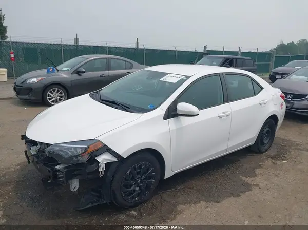 2T1BURHE8JC974057 2018 TOYOTA COROLLA - Image 2