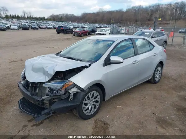 2T1BURHE8JC974141 2018 TOYOTA COROLLA - Image 2