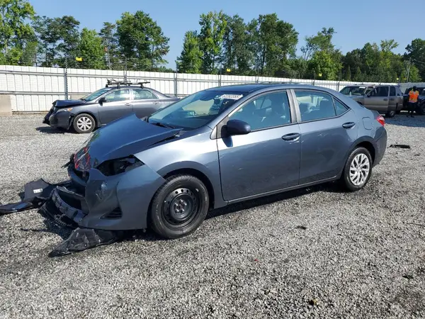 2T1BURHE8JC977122 2018 TOYOTA COROLLA - Image 1