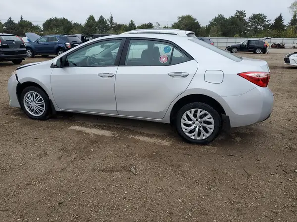 2T1BURHE8JC977704 2018 TOYOTA COROLLA - Image 2