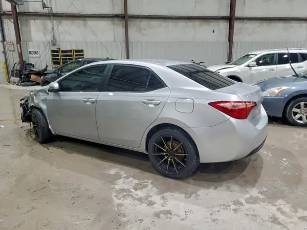 2T1BURHE8JC978366 2018 TOYOTA COROLLA - Image 2