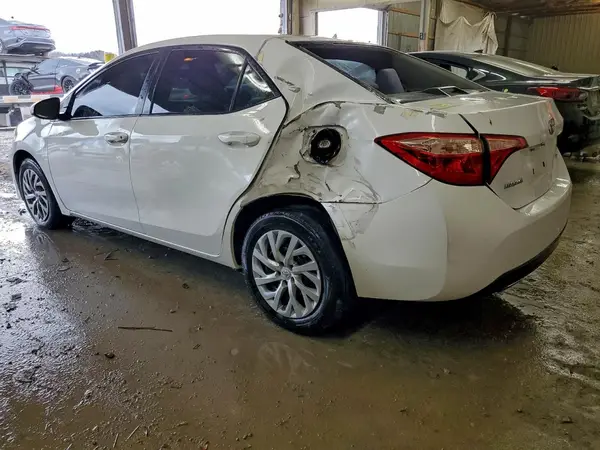 2T1BURHE8JC979162 2018 TOYOTA COROLLA - Image 2