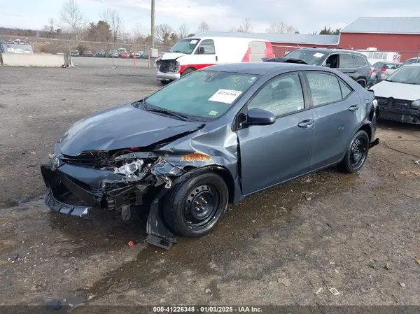 2T1BURHE8JC980781 2018 TOYOTA COROLLA - Image 2