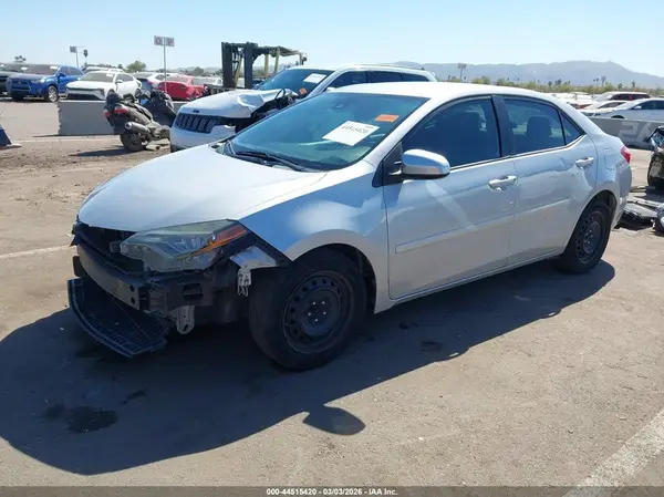 2T1BURHE8JC980912 2018 TOYOTA COROLLA - Image 2