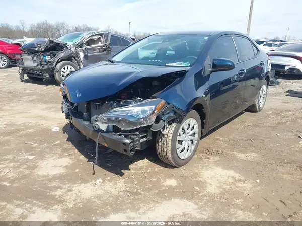 2T1BURHE8JC981686 2018 TOYOTA COROLLA - Image 2
